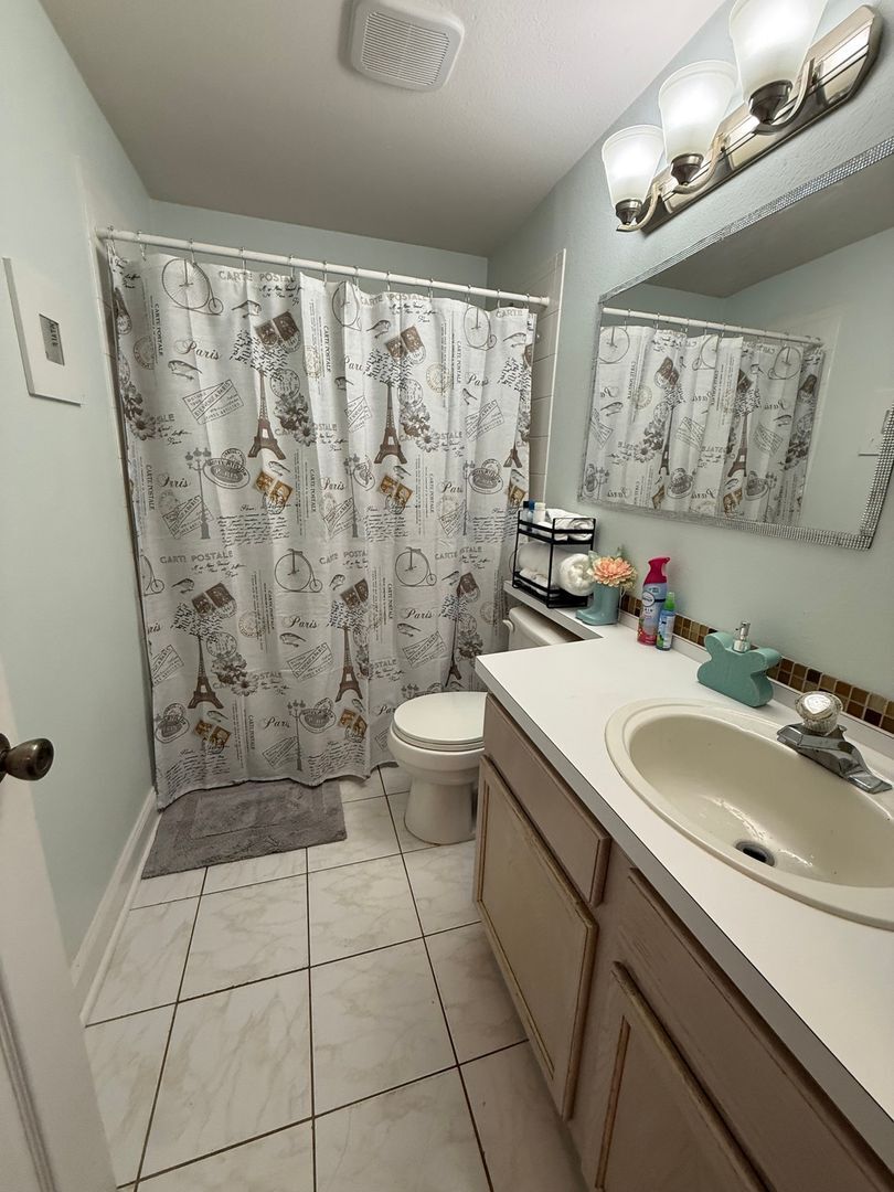Building Photo - 26843 Roseann Pl