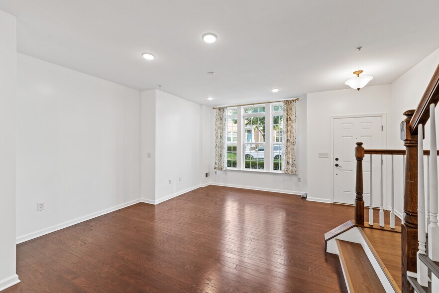 Building Photo - 147 Wesmont Dr