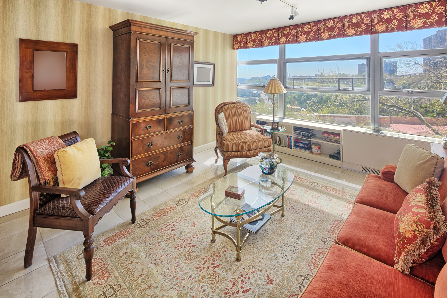 Building Photo - 6050 Boulevard E