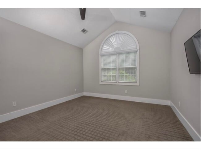 Building Photo - 109 Edgewood Ct