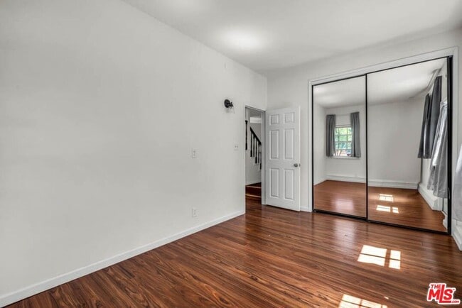 Building Photo - 7318 W 88th St