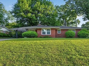Building Photo - 1510 Bonnie Dr