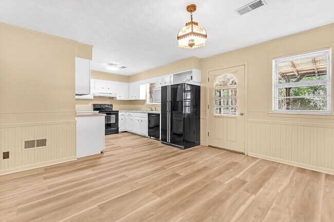 Building Photo - Newly Renovated 3 bed 2 bath in Memphis, TN
