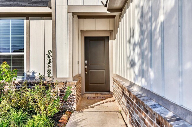 Building Photo - 21827 Blue Daisy Ct