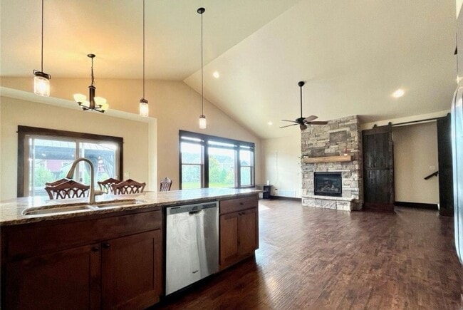 Building Photo - Charming 4-Bedroom Home with Spacious Lawn in Bozeman, MT!