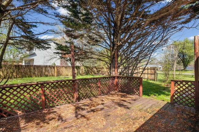 Building Photo - 13 Hearthwood Ct