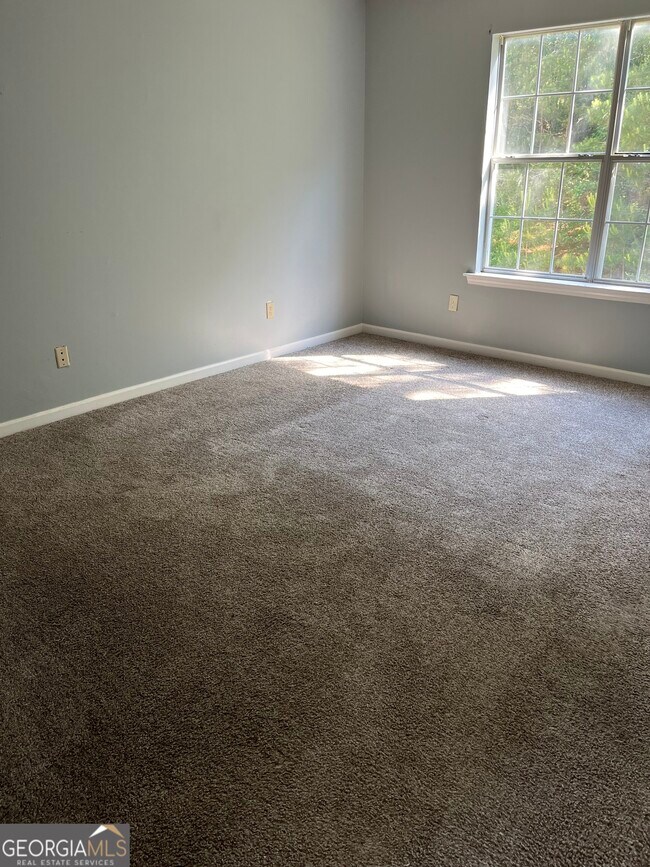 Building Photo - 506 Rosewood Cir