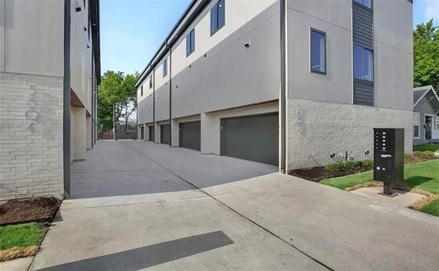 Building Photo - 5604 Lindell Ave