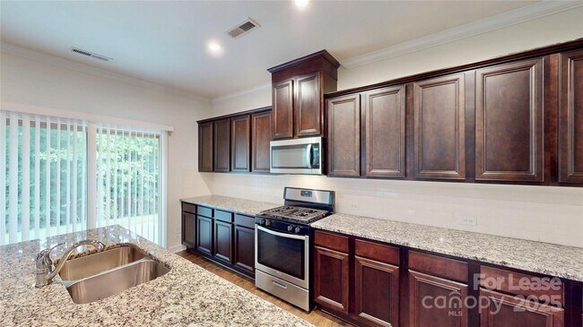 Building Photo - 4523 Collingham Dr