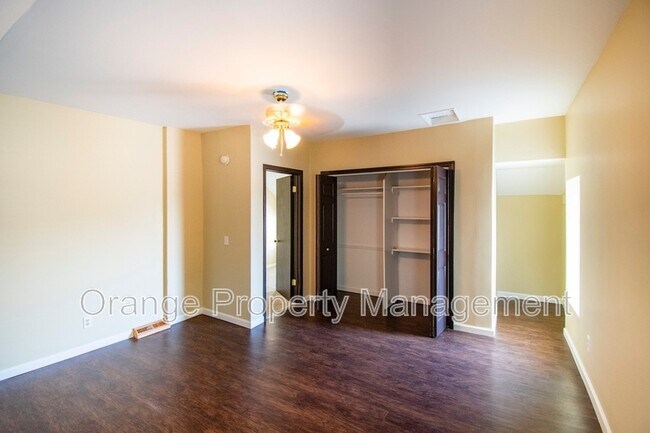 Building Photo - 2230 S 15th St