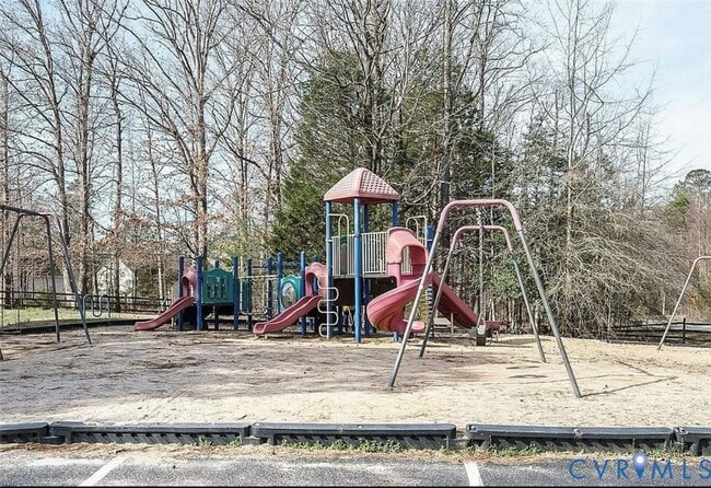 Building Photo - 7806 Fern Hollow Dr