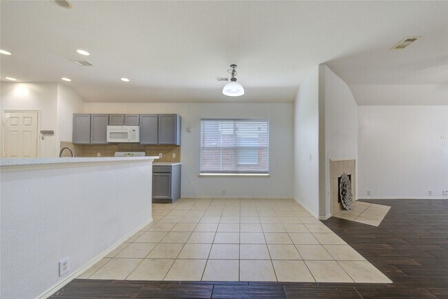Building Photo - 14027 Coveney Dr