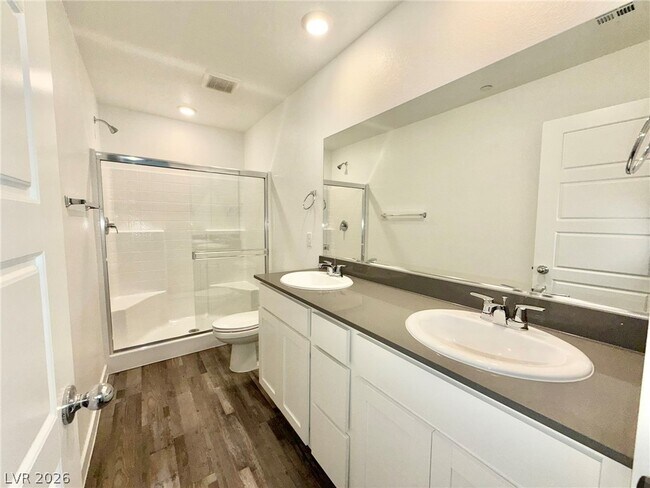 Building Photo - 913 Rosy Starling St