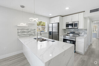Building Photo - 385 Flanders I