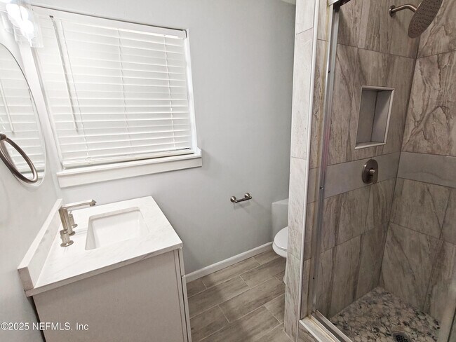 Building Photo - 2921 Mansion Rd