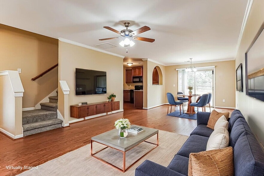 Building Photo - 160 Briar Ridge Ln