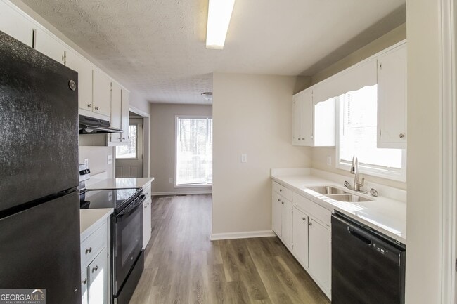 Building Photo - 830 Josh Ln