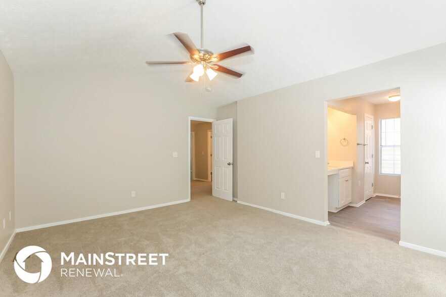 Building Photo - 3020 Linden Dr