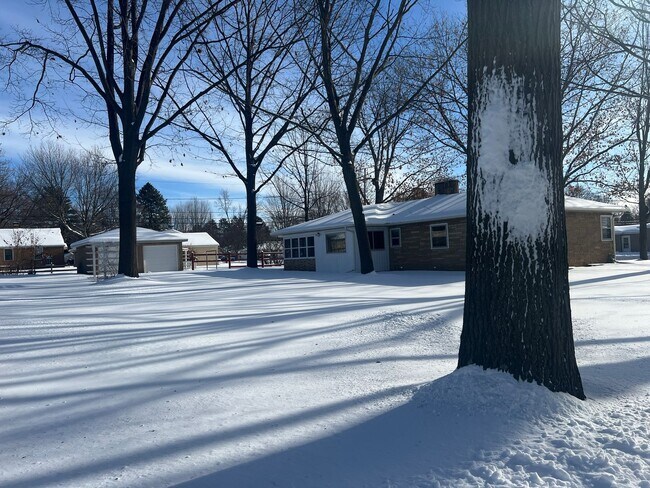 Building Photo - Click the “Apply Now” button or email wapmrentals@gmail.com for a prompt response.