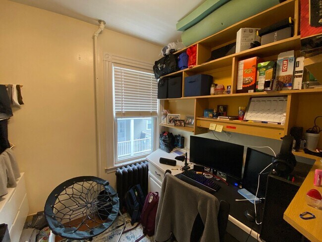 Building Photo - 14 Oswald St