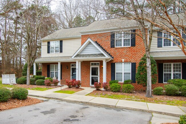 Building Photo - Stratford Townhouse in Rolesville