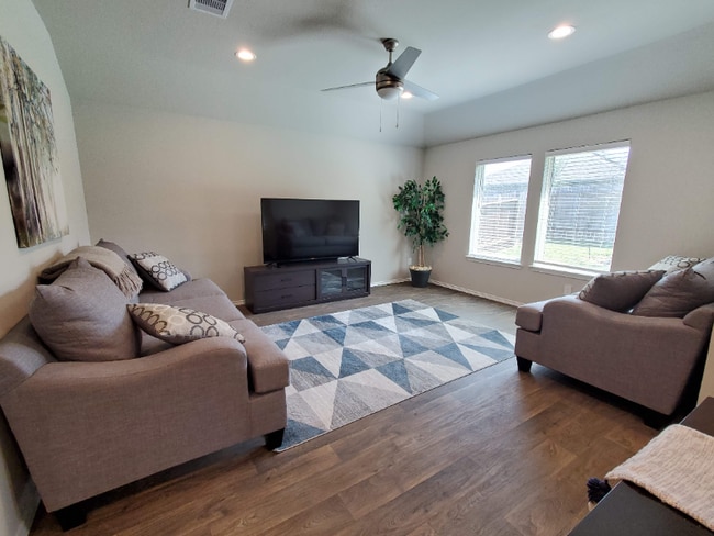 Building Photo - 3606 Crimson Embers Ln