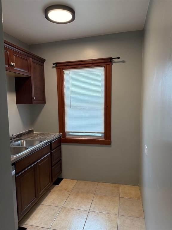 Building Photo - 8 Beckman St