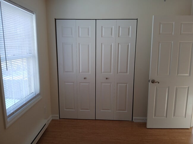 Building Photo - 126 Urbandale Pkwy