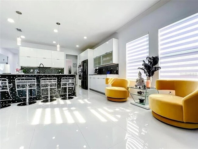 Building Photo - 2143 Camden Loop