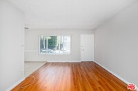 Building Photo - 1023 Laurel Ave