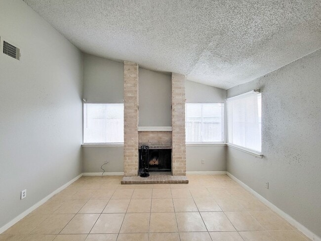 Building Photo - 17706 Glenhagen Ct