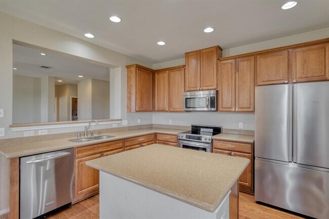 Building Photo - 117 Brittany Ln
