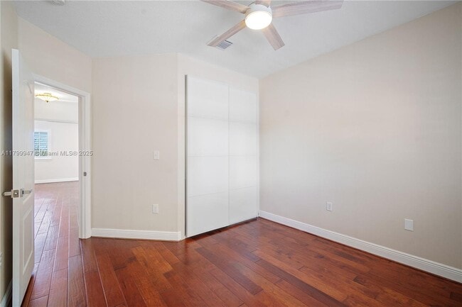 Building Photo - 9101 SW 41st St