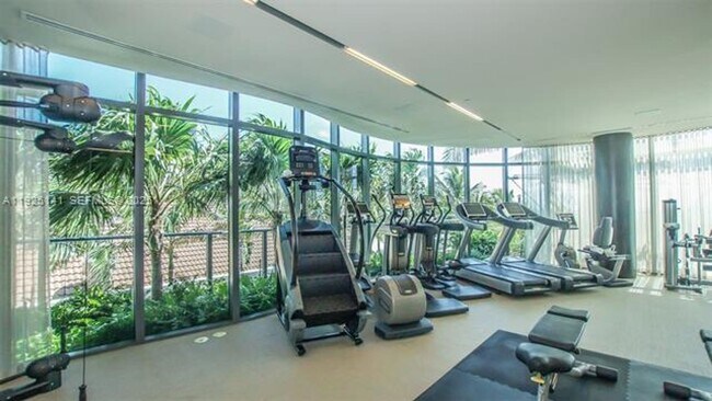 Building Photo - 19575 Collins Av