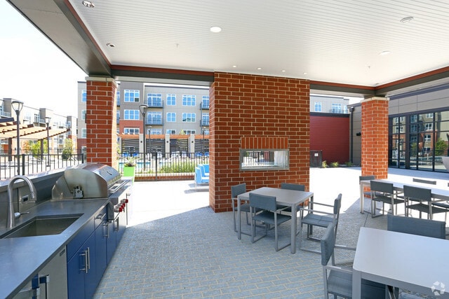 Building Photo - 1135 N Arlington Heights Rd