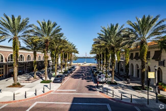 Building Photo - 4438 Virginia Dr