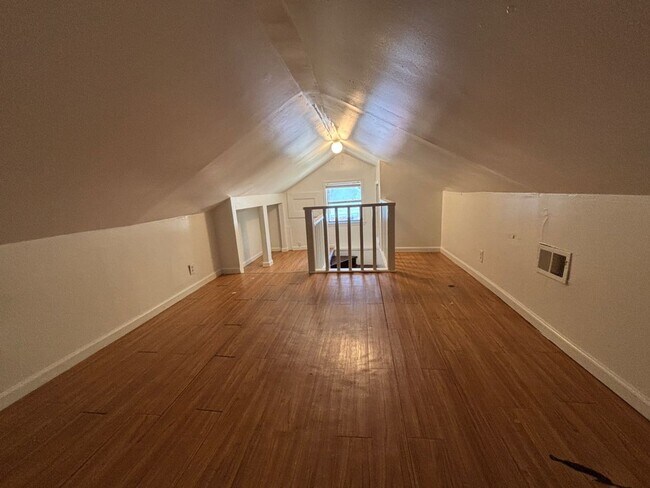 Building Photo - 4280 Emily Ave