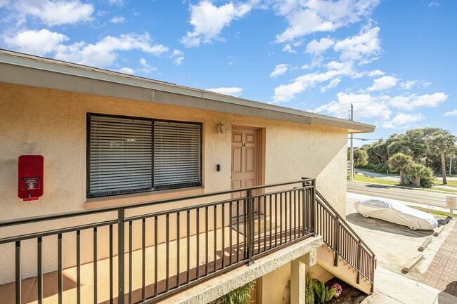 Building Photo - 1279 S Orlando Ave