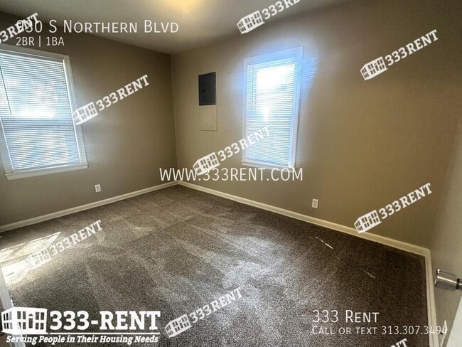 Building Photo - 930 S Northern Blvd