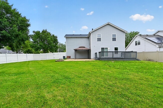 Building Photo - 1301 Brookfield Dr