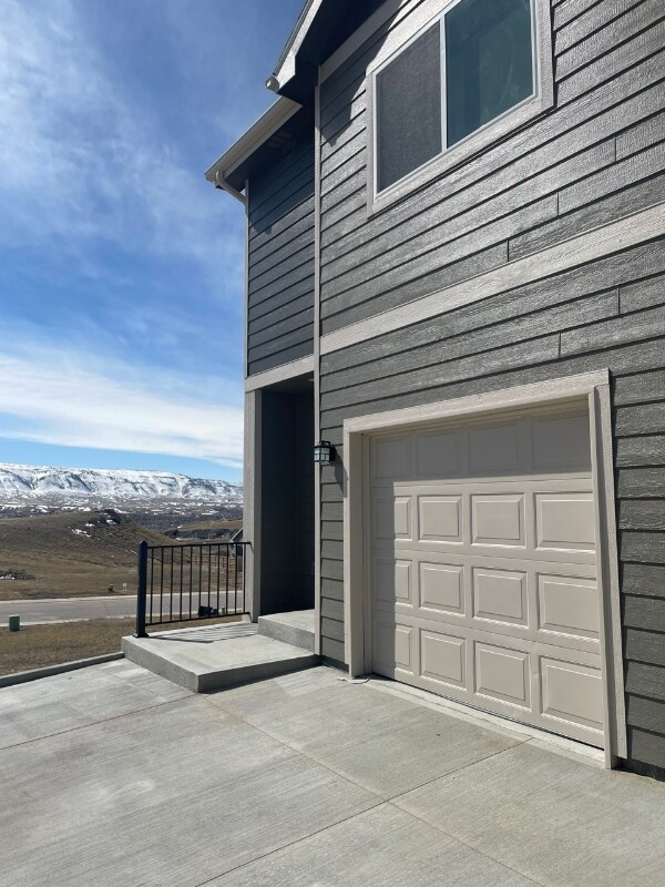 Building Photo - 5971 Poison Spider Rd