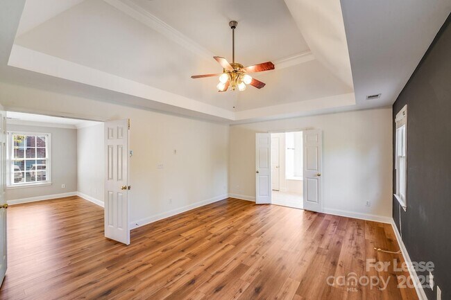Building Photo - 10243 Squires Way