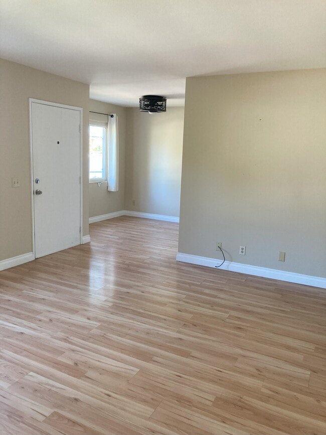 Building Photo - 3930 San Lorenzo Ct