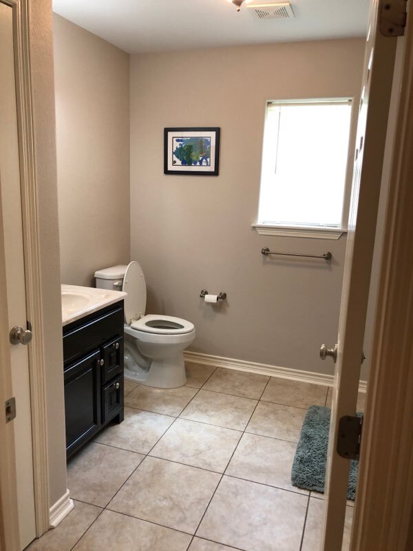 Building Photo - 129 Old Angleton Rd