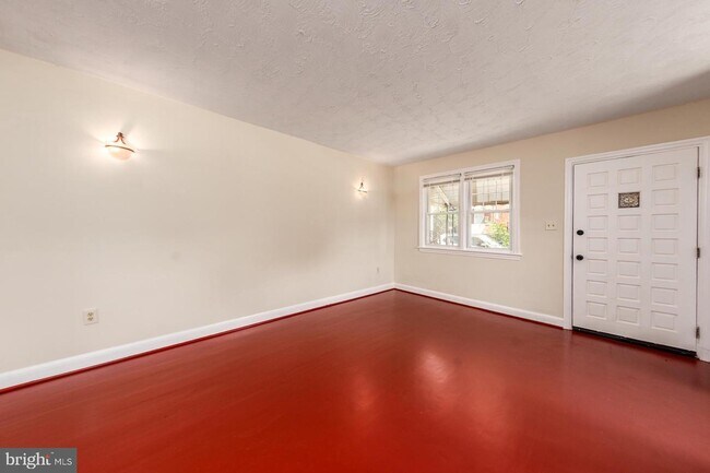 Building Photo - 548 Foxhall Pl SE