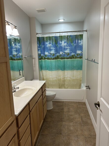 Building Photo - 590 S Banana River Dr