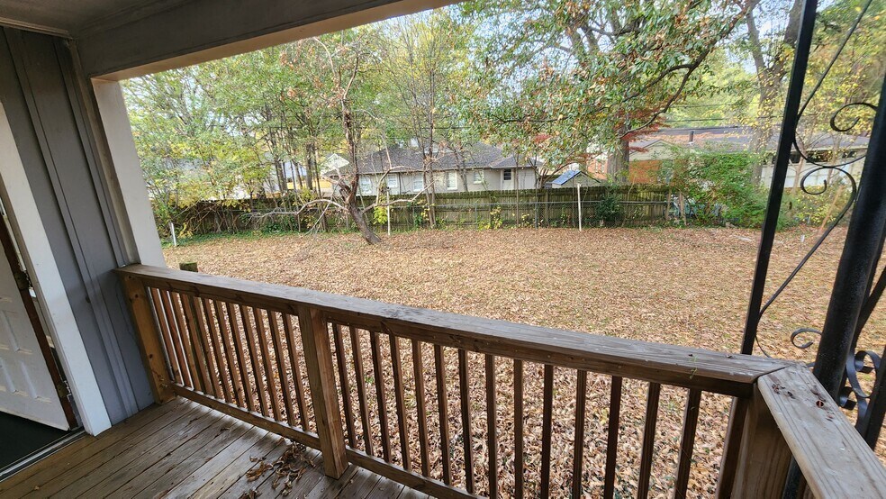 Patio - 360 N White Station Rd
