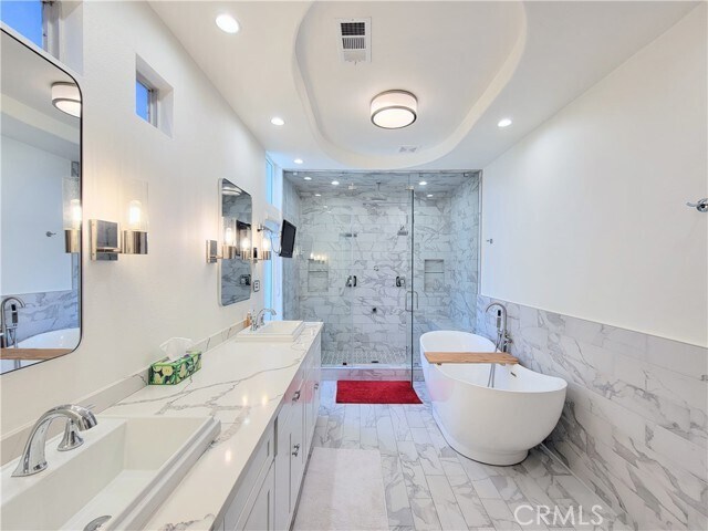 Building Photo - 5532 Spinnaker Bay Dr
