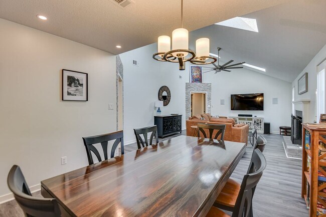 Building Photo - 3247 Summerchase Cir