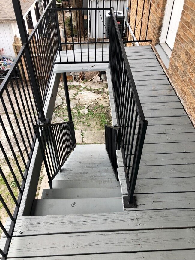 Building Photo - 220 Milby St